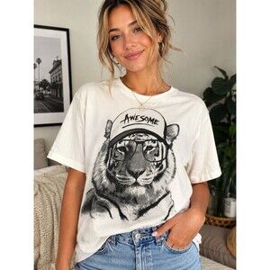 Awesome Tiger Graphic T-Shirt Unisex Medium White Glasses Hat 100% Cotton Tee